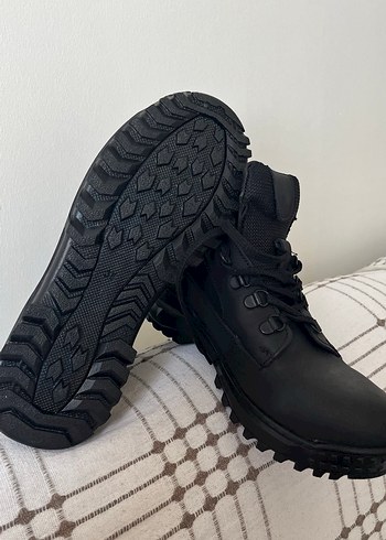 Siyah Bağcıklı Kadın Erkek Bot - Görsel 4