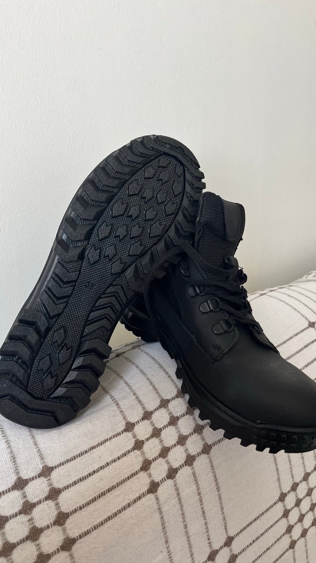 Siyah Bağcıklı Kadın Erkek Bot - Görsel 4