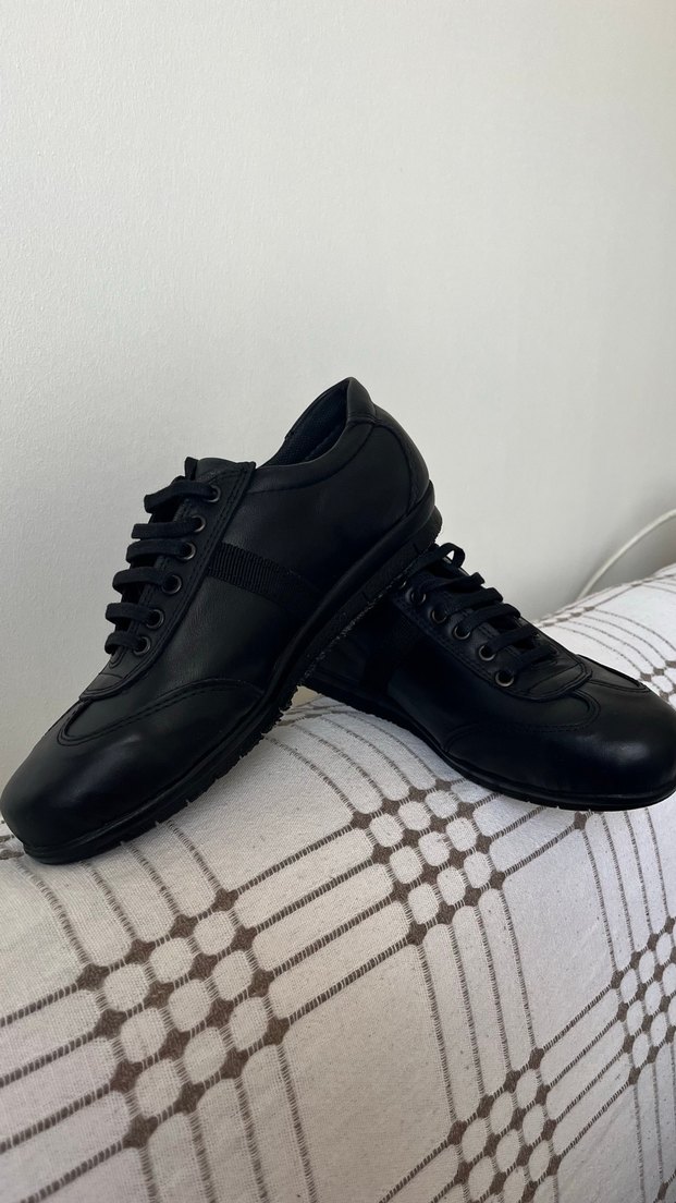 Siyah Bağcıklı Erkek Kadın Klasik Ayakkabı - Görsel 3