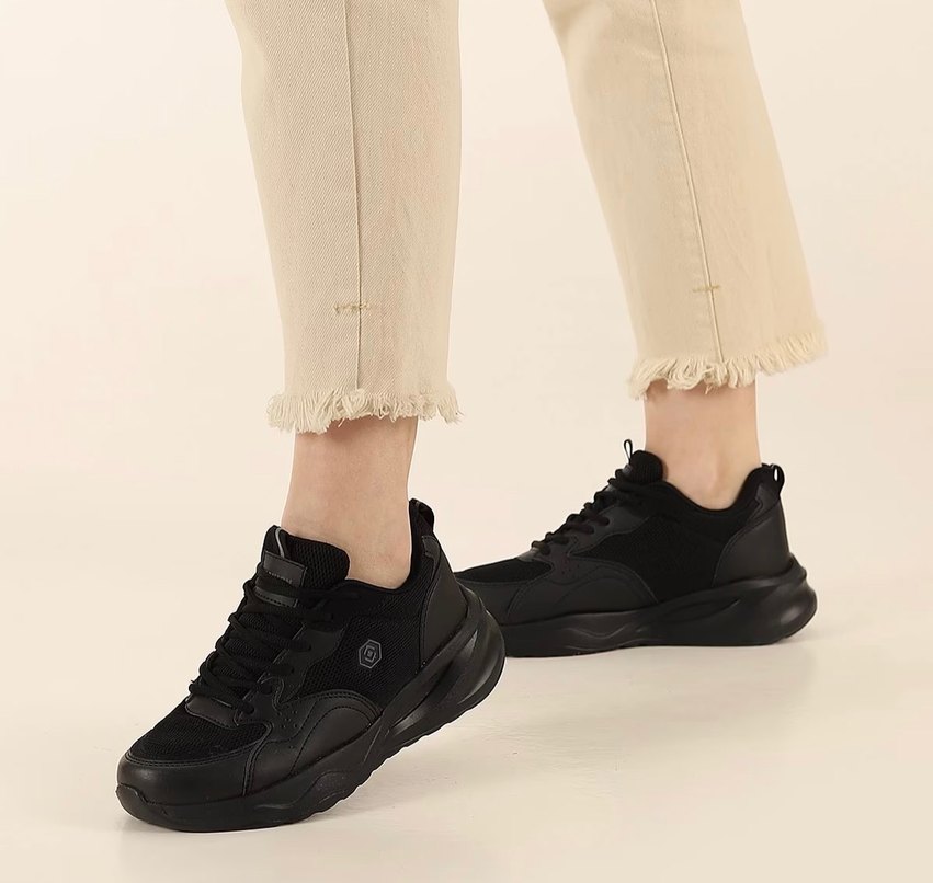 Siyah Bağcıklı Kadın Spor Ayakkabı - Görsel 4