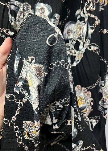 Zincir Detaylı Siyah Uzun Piliseli Desenli Etek - Görsel 3