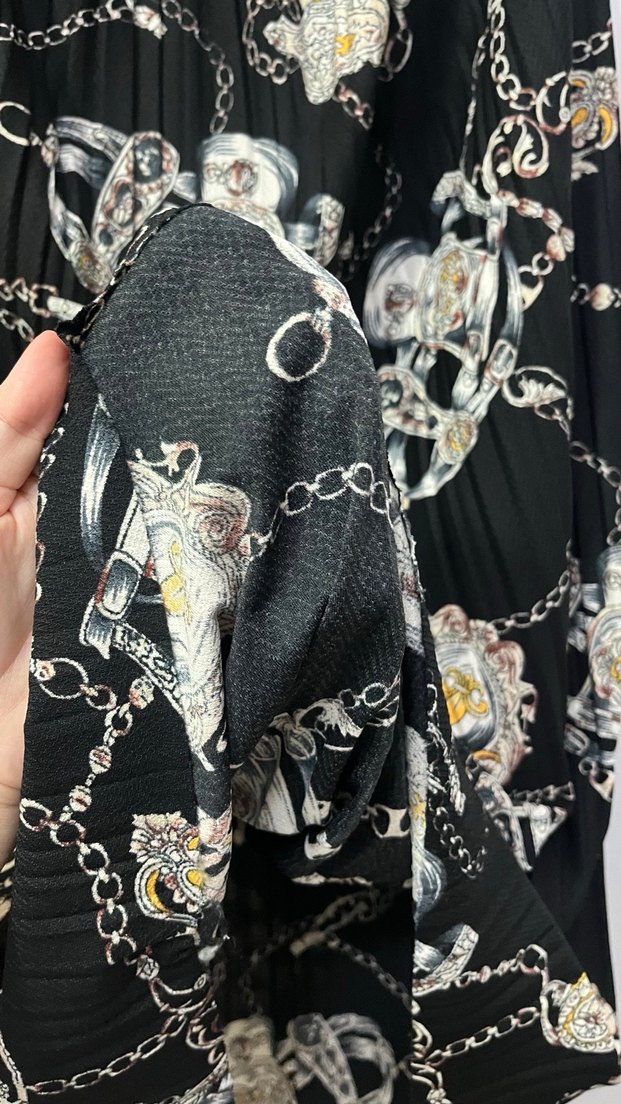 Zincir Detaylı Siyah Uzun Piliseli Desenli Etek - Görsel 3