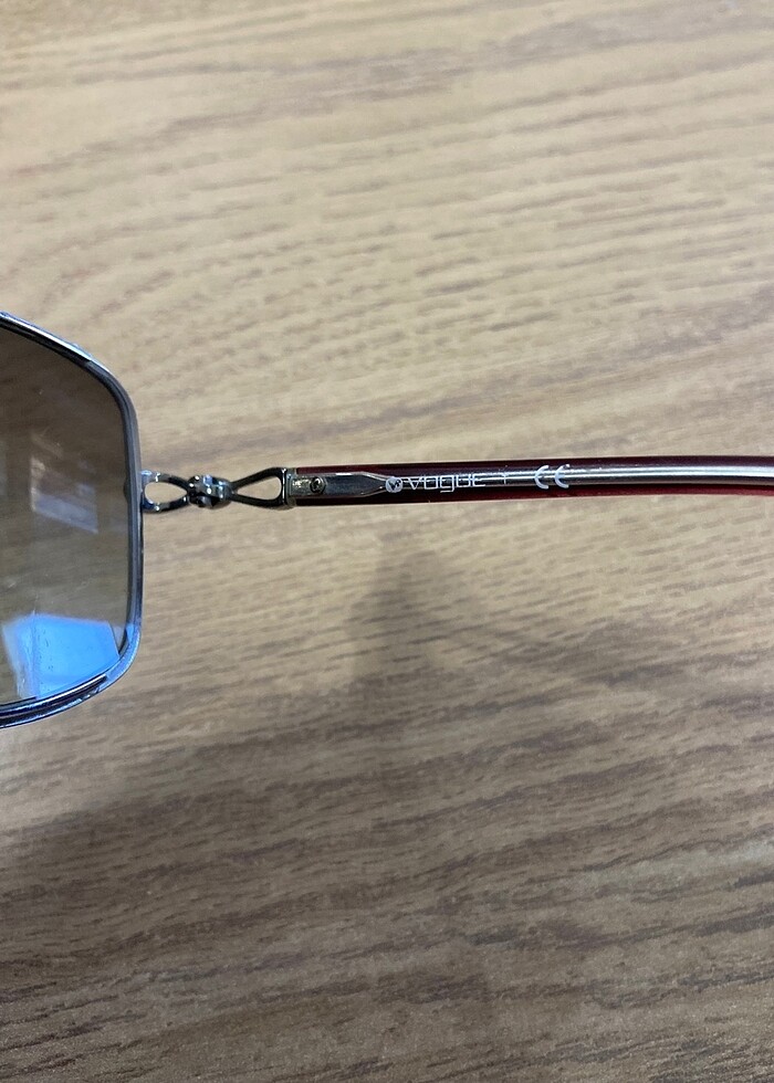 Vogue markalı Güneş Gözlüğüm - Görsel 5