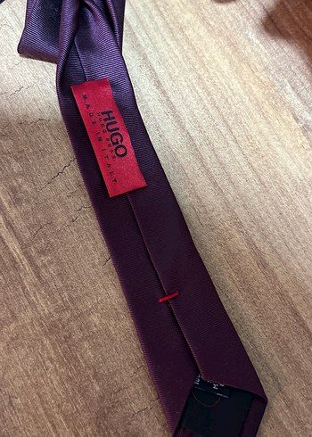 Orjinal Hugo Boss erkek kravat etiketli - Görsel 3