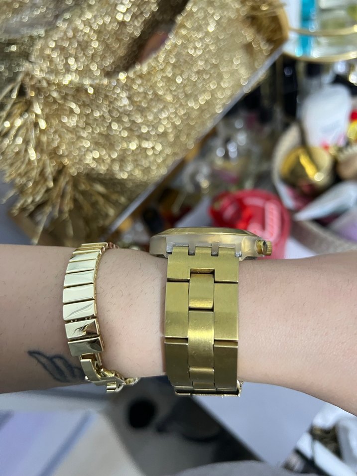 Parlak Altın Renkli Kadın Kol Saati - Görsel 2