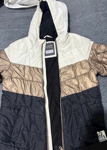 Kapüşonlu erkek Çocuk Mont - Görsel 2