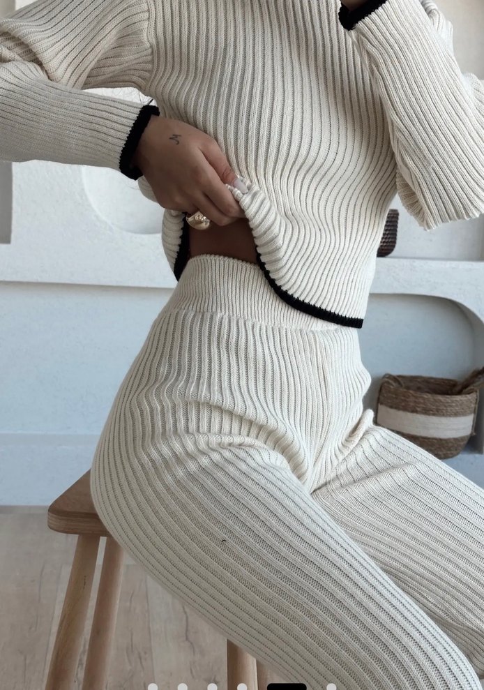 Beyaz-Krem Siyah Detaylı Triko Takımı - Görsel 3