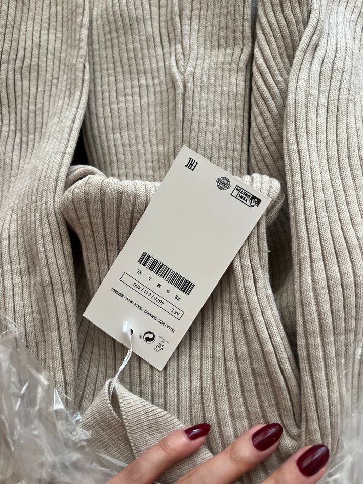 Bej V Yakalı Uzun Kollu Triko Elbise - Görsel 4