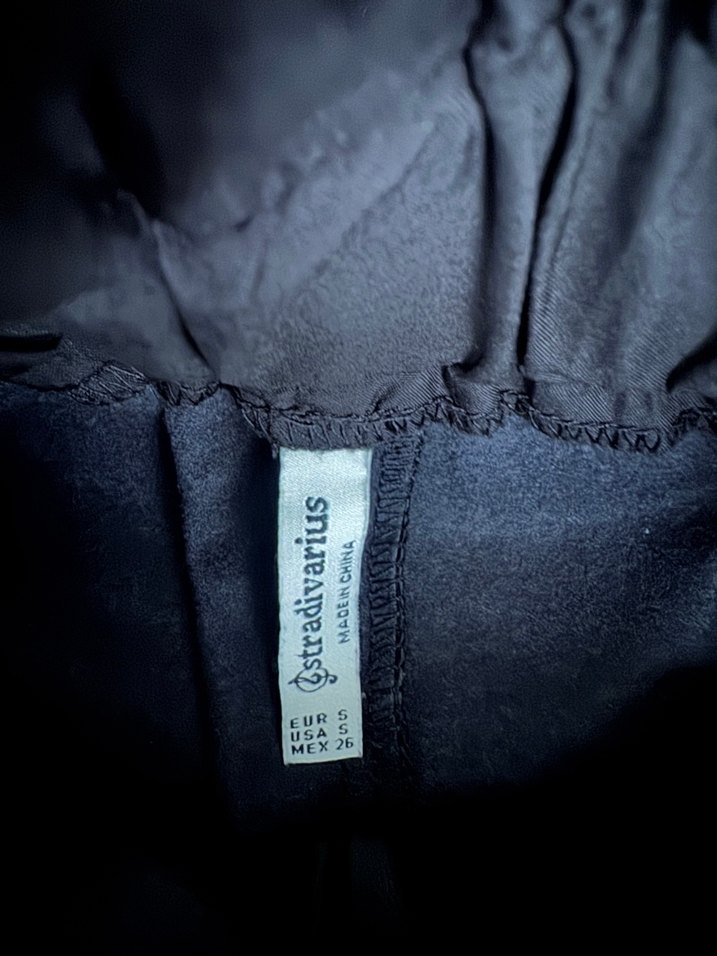 Kadın Siyah Deri Mini Kemerli Şort - Görsel 2