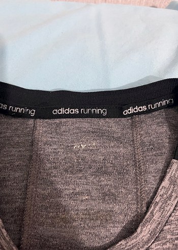 Adidas marka spor tişörtü - Görsel 2