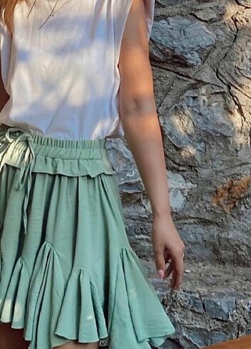 Yeşil kısa etek