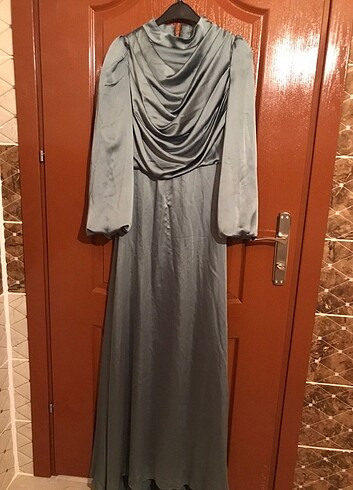 Düğün elbiseleri. 
