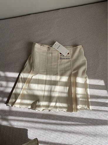 Bershka Mini pileli etek