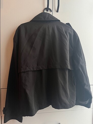 Stradivarius Stradivarius crop trençkot