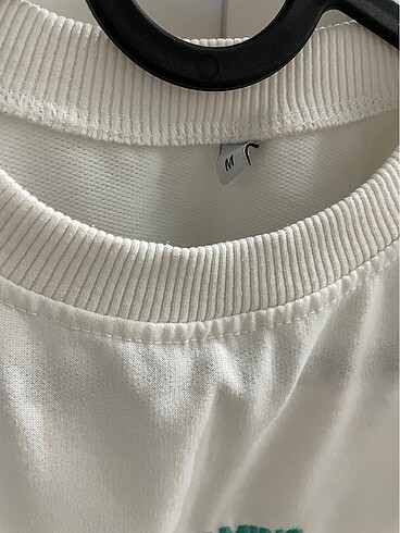 m Beden beyaz Renk Crop tshirt