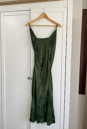 xs Beden Zara saten elbise