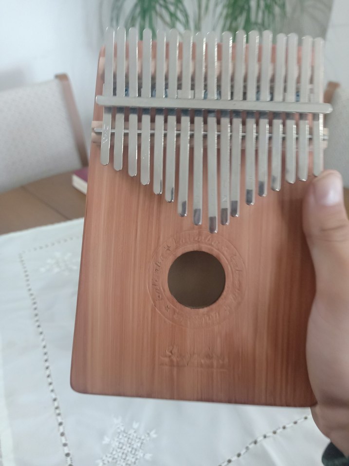 kalimba sıfır gibi elden teslimde pazarlık payi olur - Görsel 2