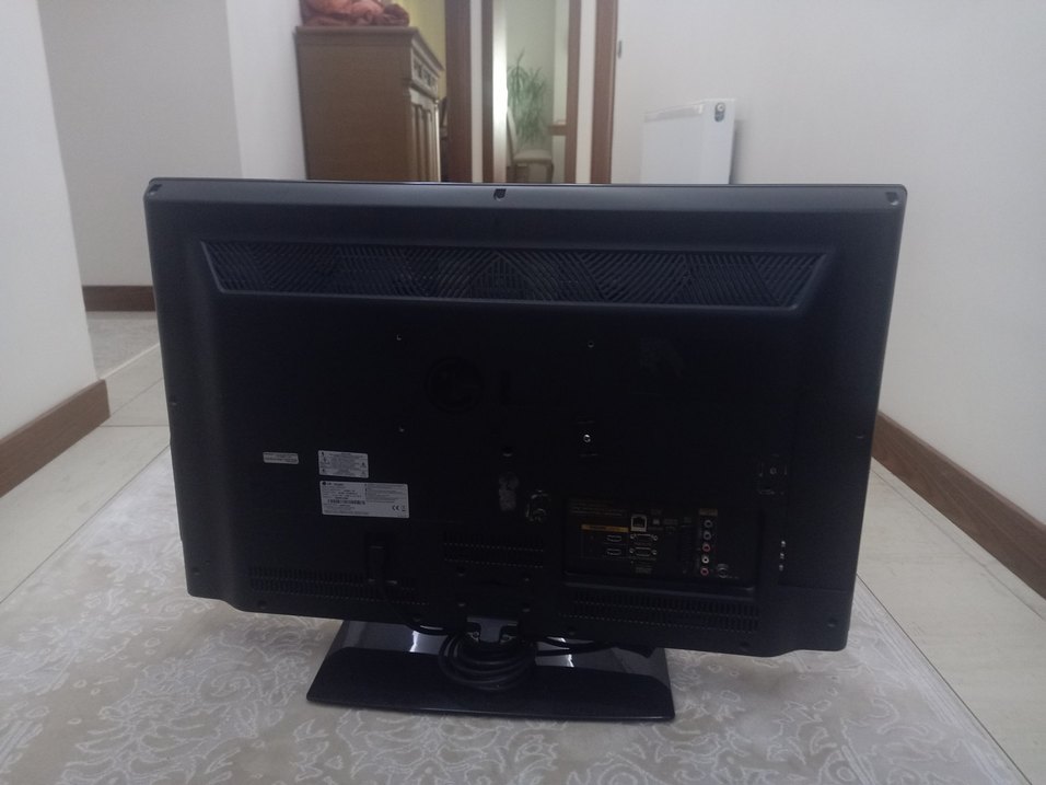 LG Siyah televizyon arızalı parça niyetine - Görsel 2