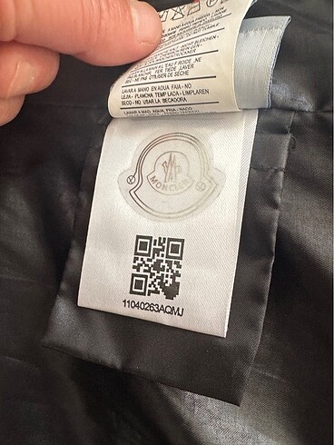 m Beden siyah Renk MONCLER bayan mont