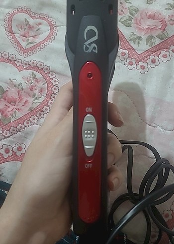 Kırmızı Saç Düzleştirici - Görsel 3