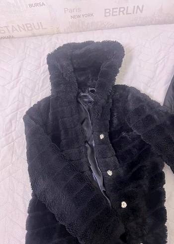 Siyah Kürk Detaylı Midi Kadın Mont - Görsel 4