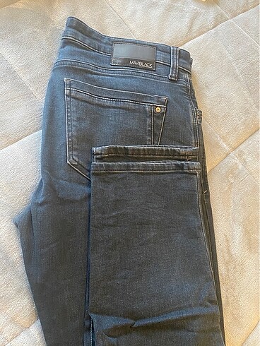 Mavijeans