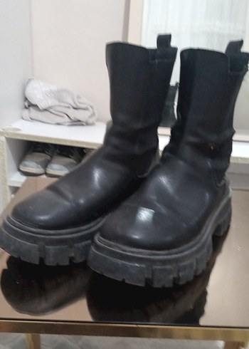 Siyah Platform Topuklu Lastik Kadın Bot - Görsel 2