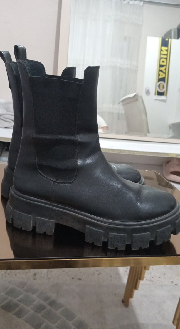 Siyah Platform Topuklu Lastik Kadın Bot - Görsel 3