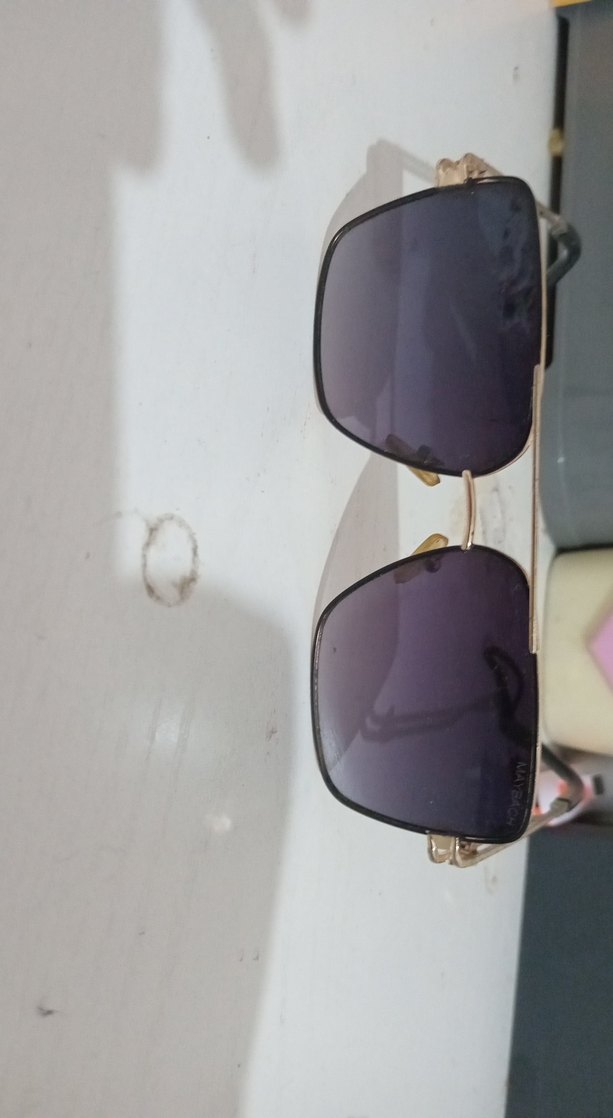 Koyu renk gold yanlı Minimalist Gözlük - Görsel 3