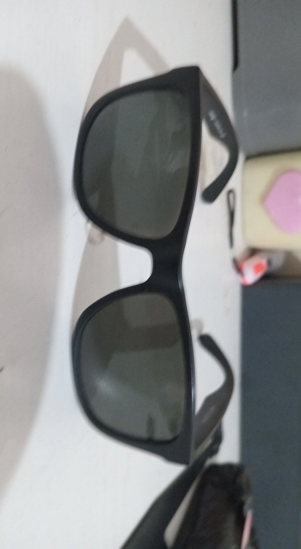 Siyah Minimalist Kadın Güneş Gözlüğü - Görsel 2