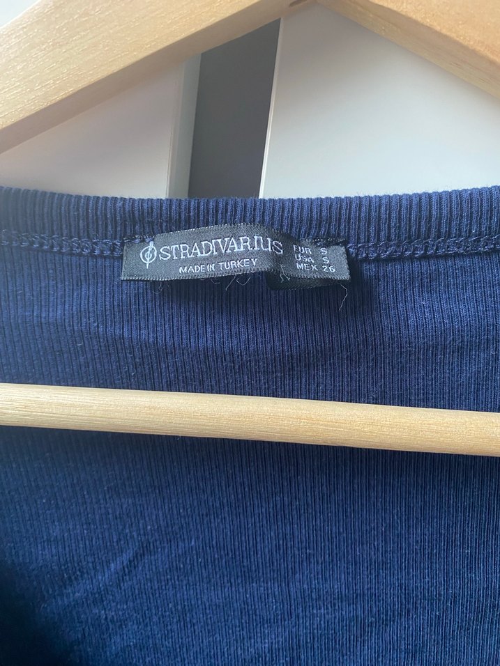 Stradivarius V Yaka Lacivert Crop Bluz - Görsel 2