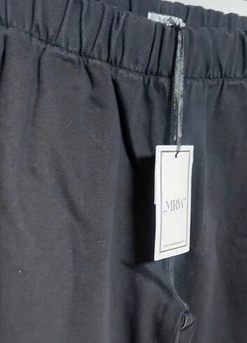 40 Beden siyah Renk Taşlı kot pantolon