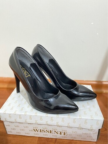 Diğer Siyah Stiletto