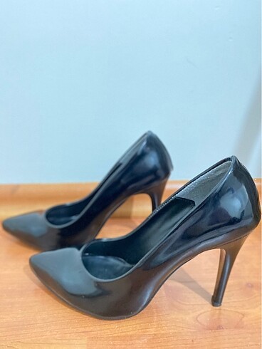 38 Beden Siyah Stiletto