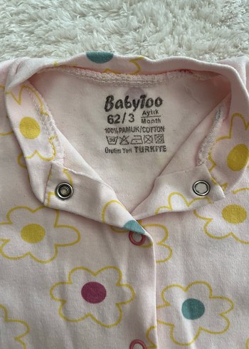 Çiçek Desenli Düğmeli Bebek Tulum - Görsel 2