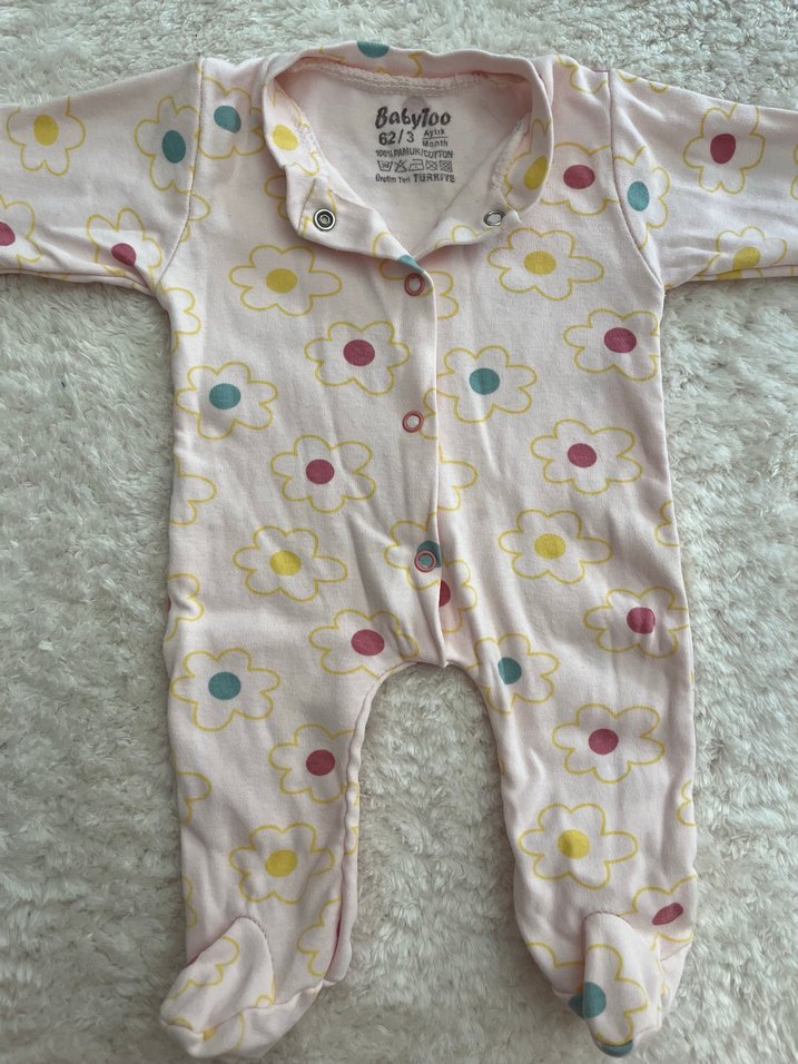 Çiçek Desenli Düğmeli Bebek Tulum - Görsel 3