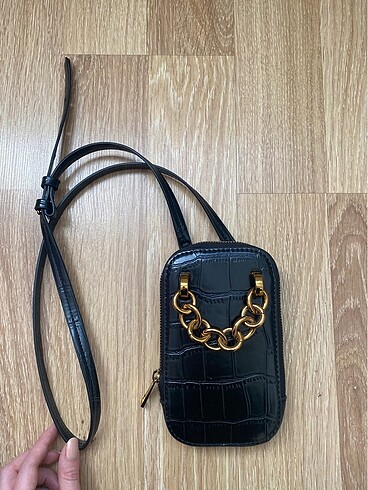 Zara Cep Telefonu Çantası