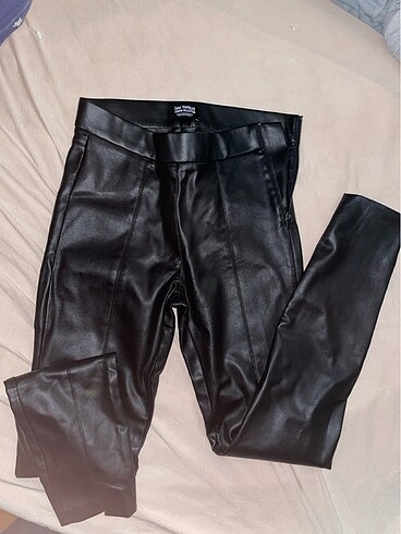 zara marka deri pantolon
