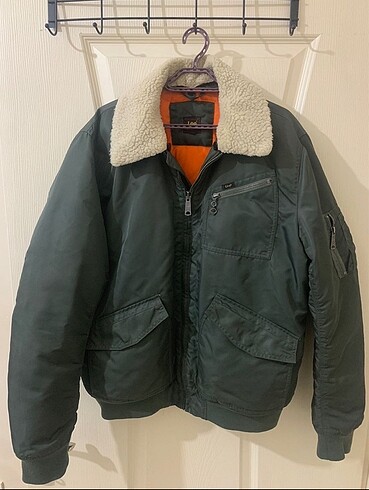 Lee Lee bomber mont