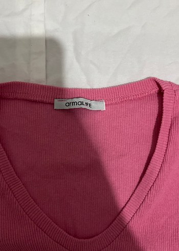 Pembe V Yaka Kısa Kollu Kadın Tişört - Görsel 2