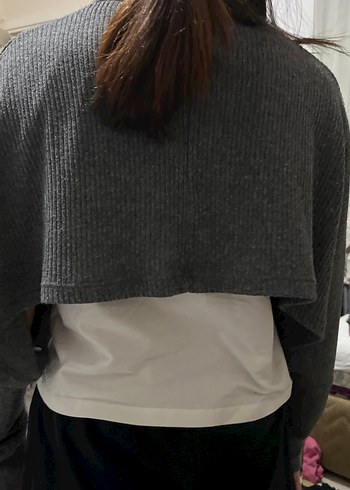 Gri Yüksek Yakalı Kemerli Triko Süveter - Görsel 4