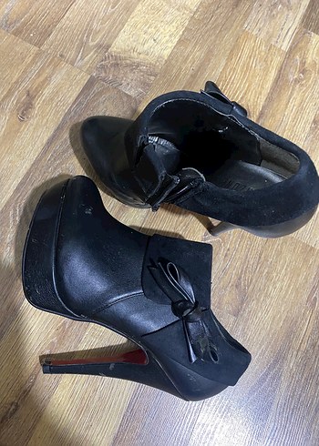 Tokalı Siyah Gotik Yüksek Topuklu Stiletto - Görsel 2