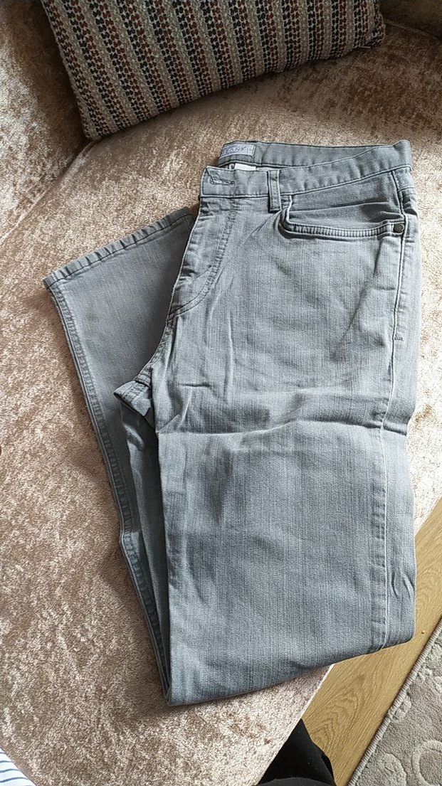Gri Düğmeli Bol Kesim kot pantolon - Görsel 4