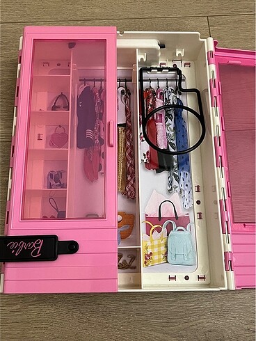 Beden Barbie Gardrop (dolap)