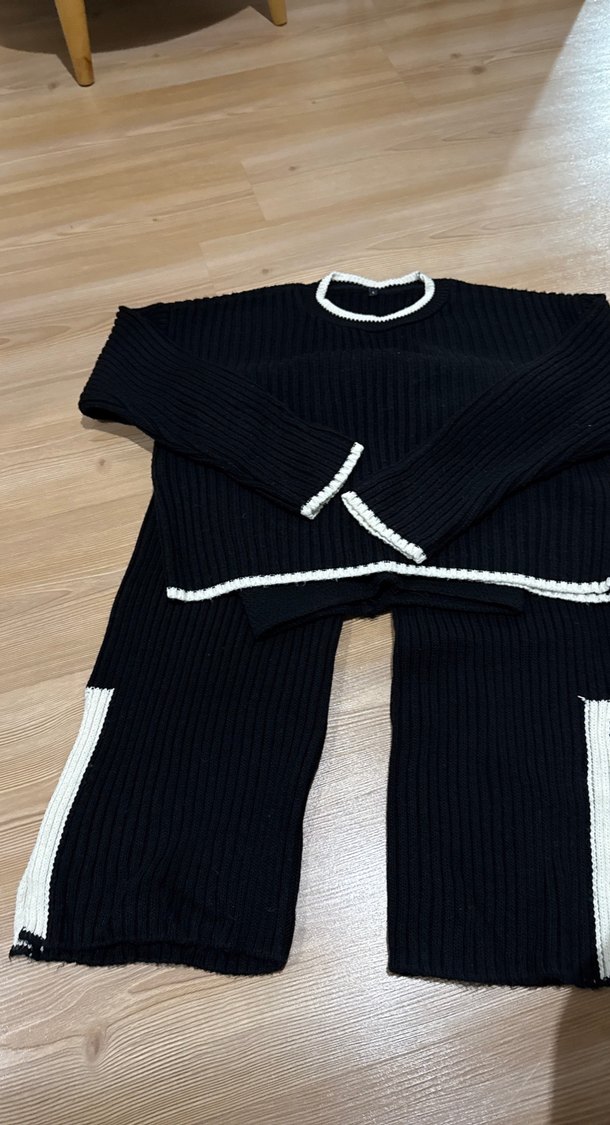 Siyah Uzun Kollu Triko Kadın Kazak - Görsel 2