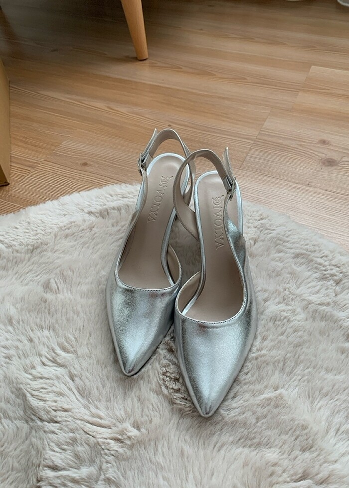 Metalik topuklu ayakkabı - Görsel 2