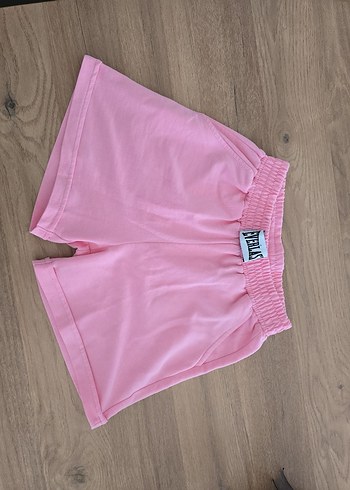 Pembe Mini Rahat Kesim Kadın Şort
