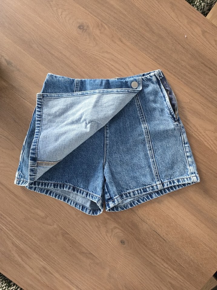 Düğmeli Mavi Mini Denim Şort - Görsel 2