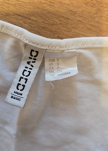 Beyaz V Yakalı Kısa Kollu Crop Bluz - Görsel 3