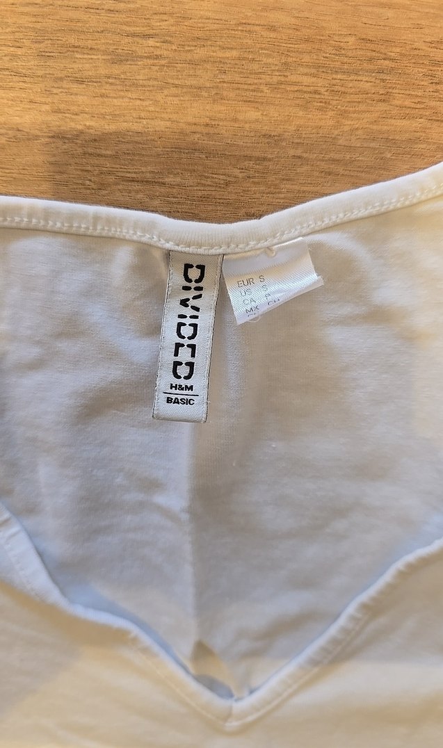 Beyaz V Yakalı Kısa Kollu Crop Bluz - Görsel 2